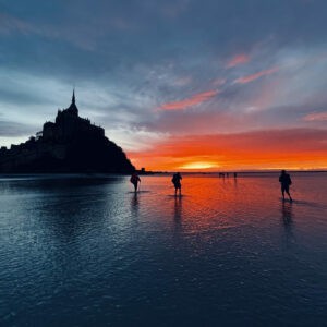 mont saint michel la nuit