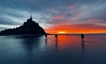 mont saint michel la nuit