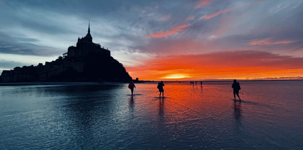 mont saint michel la nuit